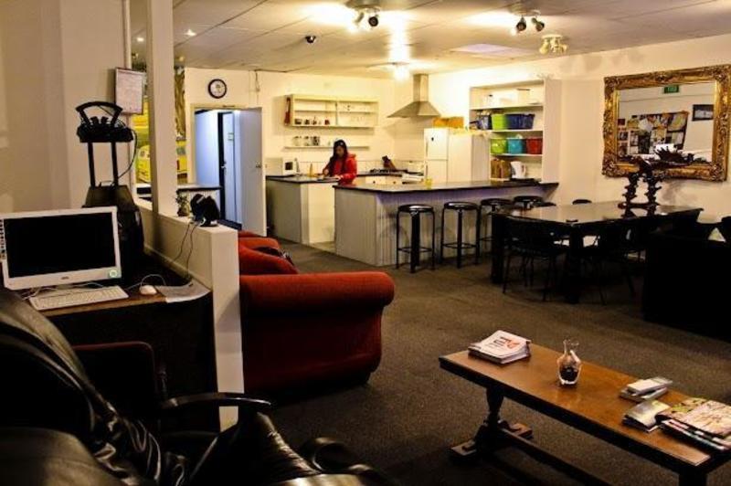 Eagles Nest Backpackers Hostel Hamilton Ngoại thất bức ảnh